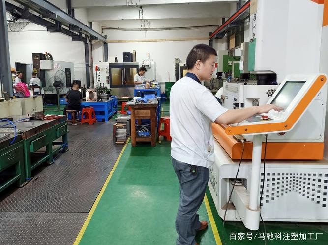 饮料瓶盖内螺纹自动脱模结构设计——注塑模具厂塑胶模具开模注塑技术要点